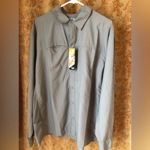 Mountain Hardware grey button up long sleeve shirt men’s size large